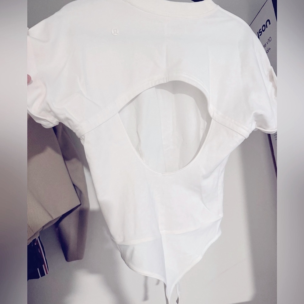 🆕 Lululemon White Short Sleeve Open-Back Bodysuit - Without Tags